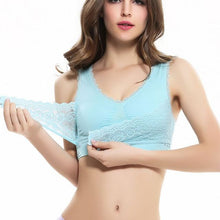 Load image into Gallery viewer, Ladies Lace Solid Colour Cross Over Side Clasps Comfortable Bra